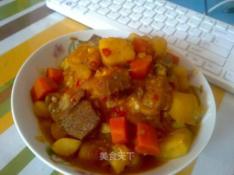 炖猪脚白萝卜的做法：美味与健康的完美融合