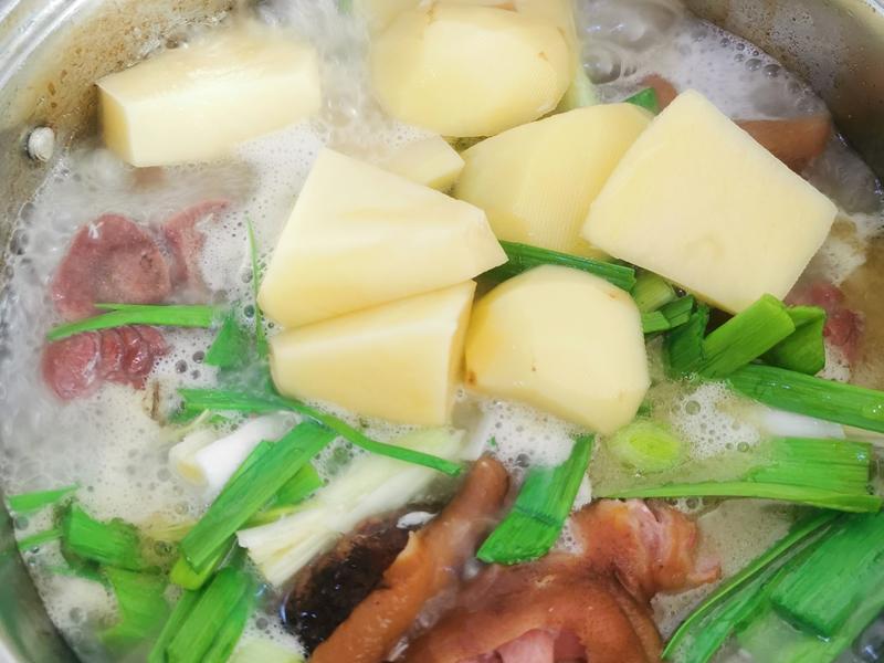 香腿菇做法大全集：宠物护理人员的美食秘籍