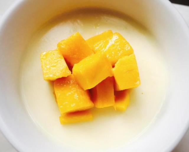 酱泡凤爪的美味秘密：家常美食的魅力